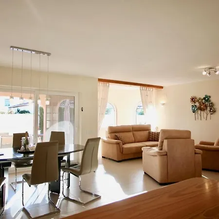 Maja * 엘스 포블레츠